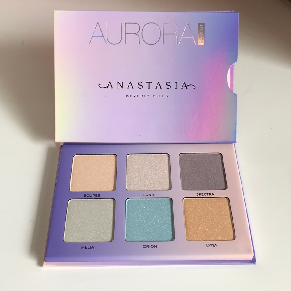 BNIB ABH Aurora glow kit